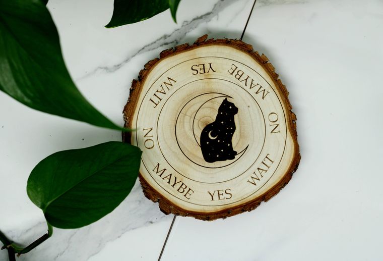 Natural wood cat + crescent moon pendulum board